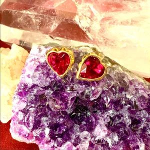 Vintage gold AVON ❤️ earrings